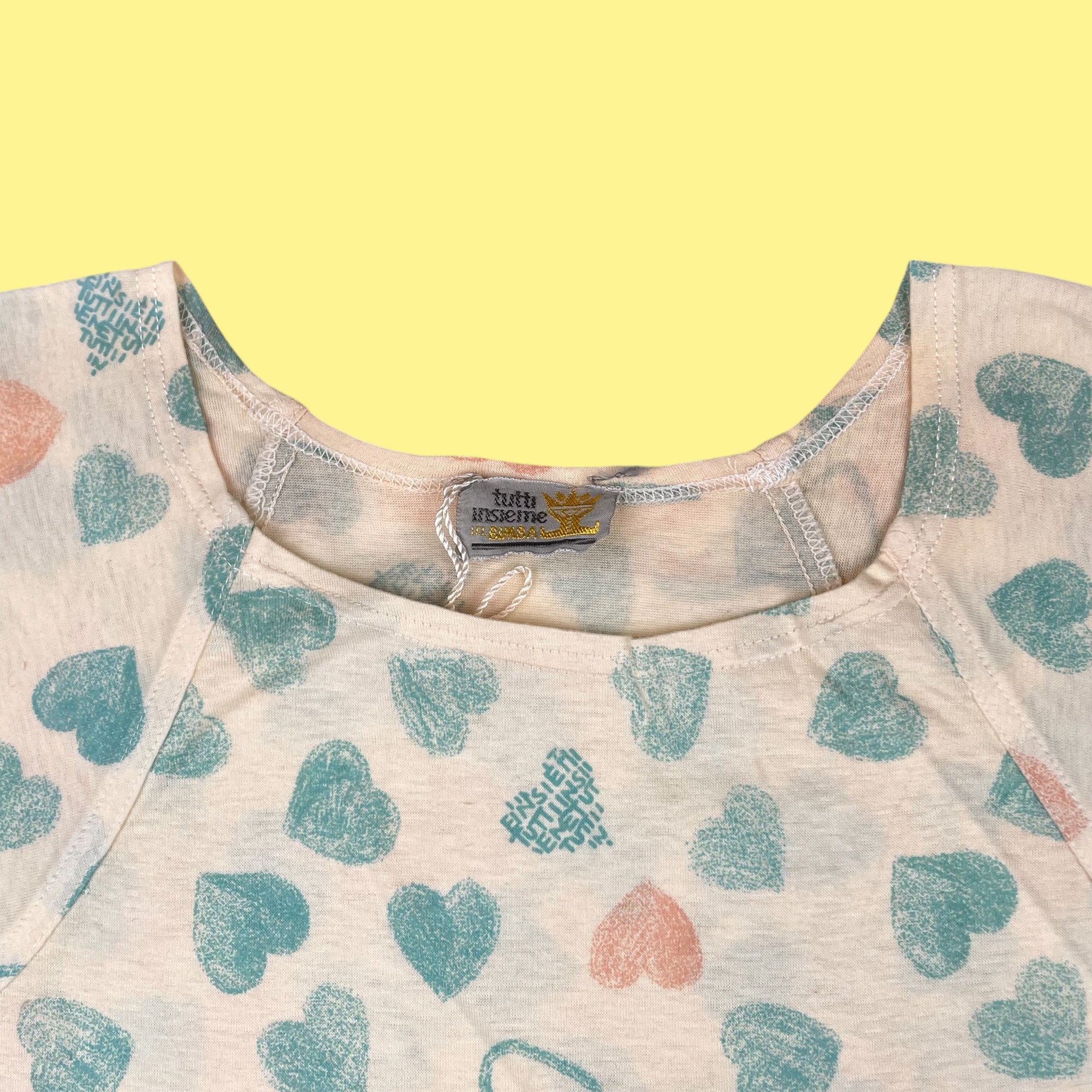 T-shirt coeur neuf 8 ans