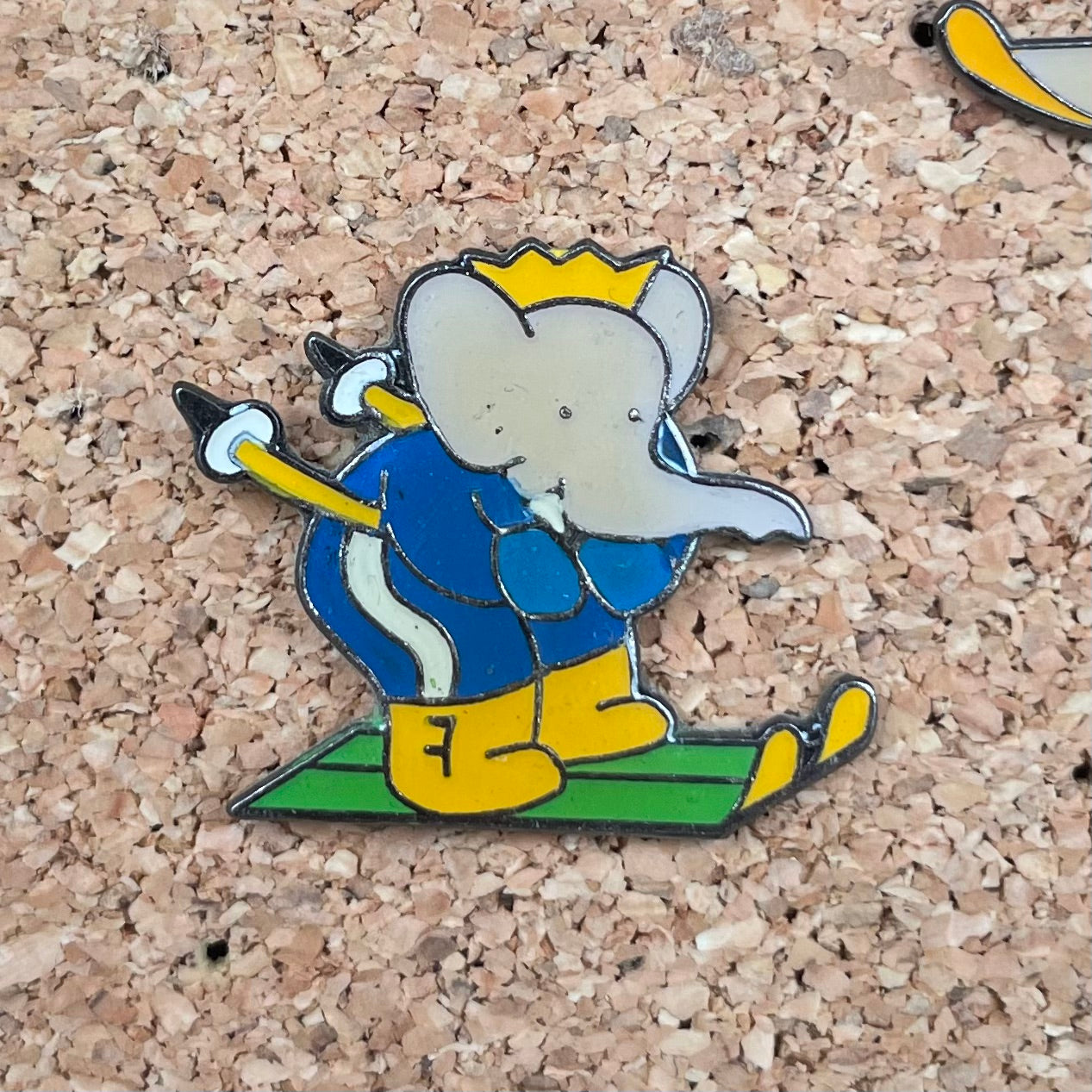 Pin's Babar hiver