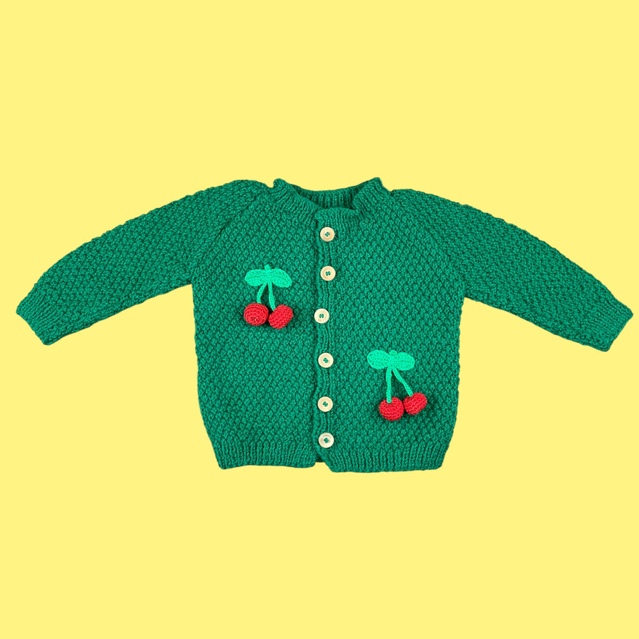 Gilet fait main cerises 18-24 mois
