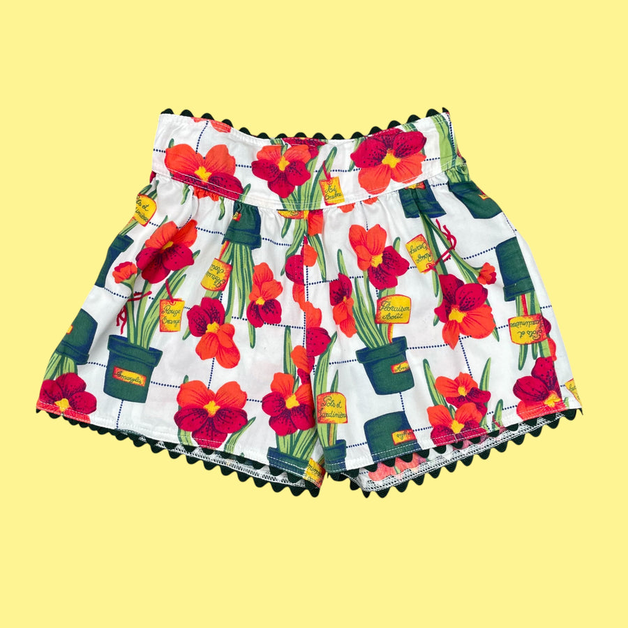 Short pots de fleurs 2 et 4 ans