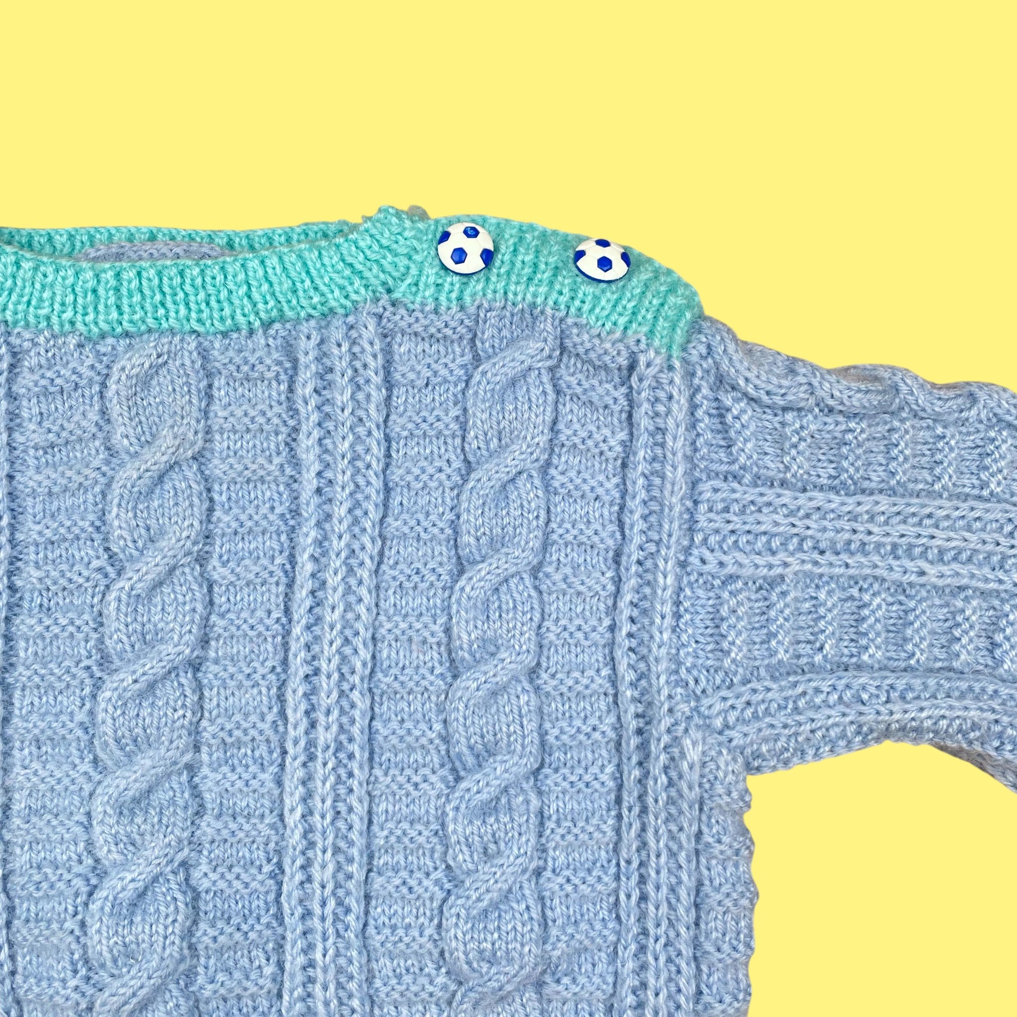 Pull vintage fait main 12 mois