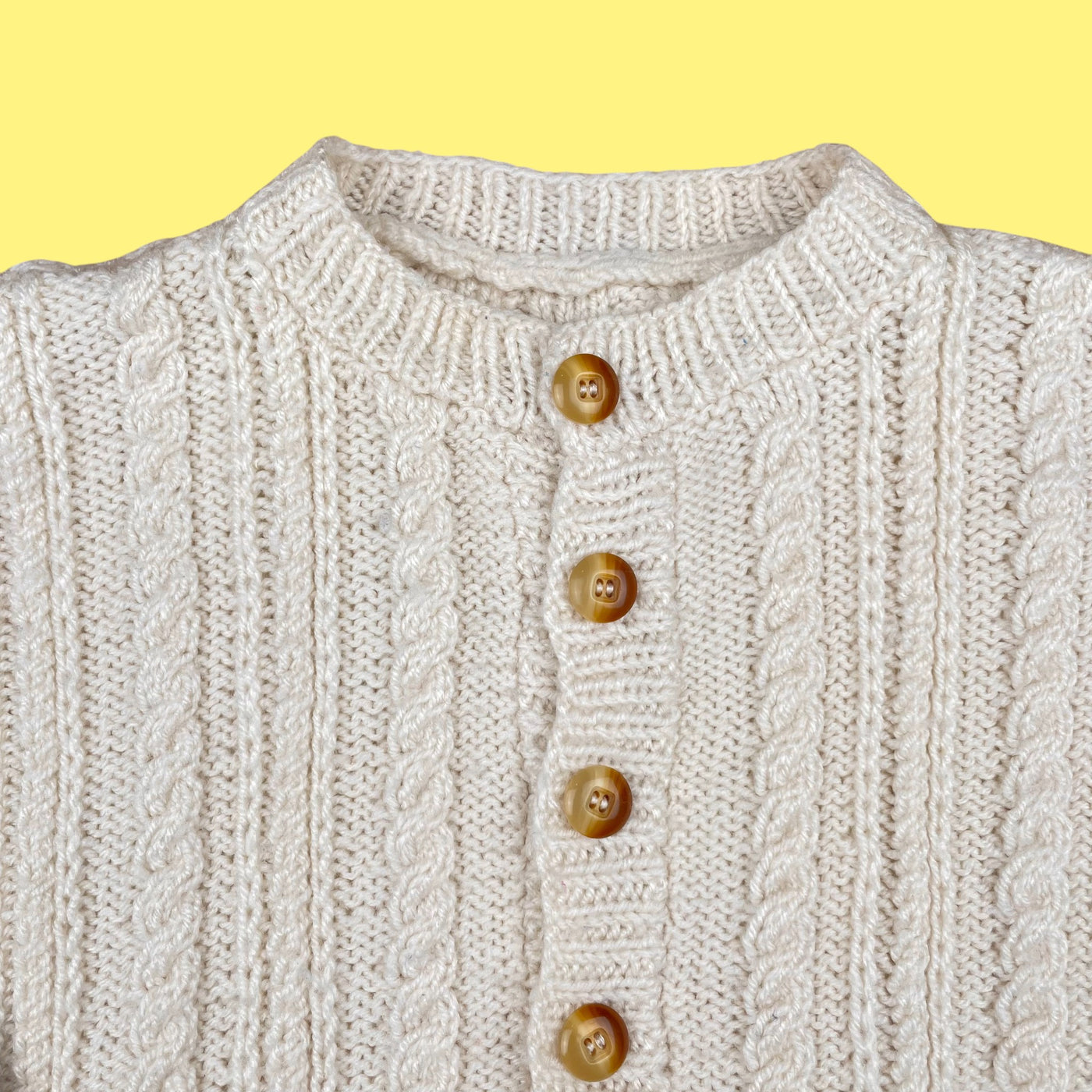 Gilet torsadé fait main 3 ans