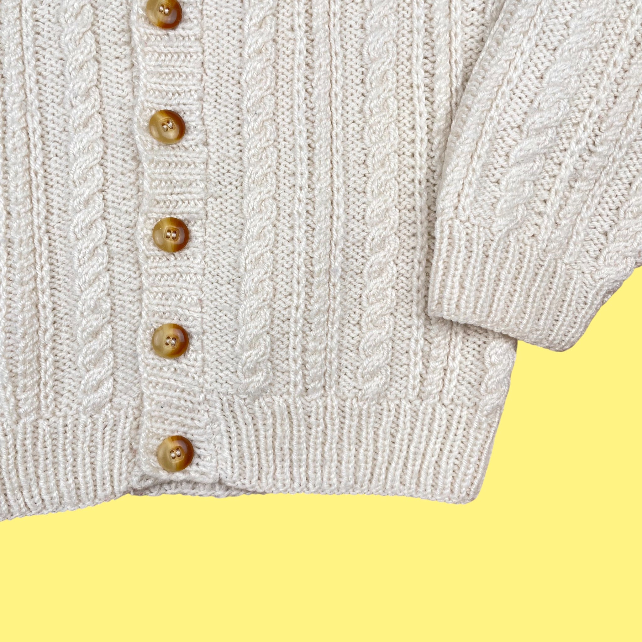 Gilet torsadé fait main 3 ans