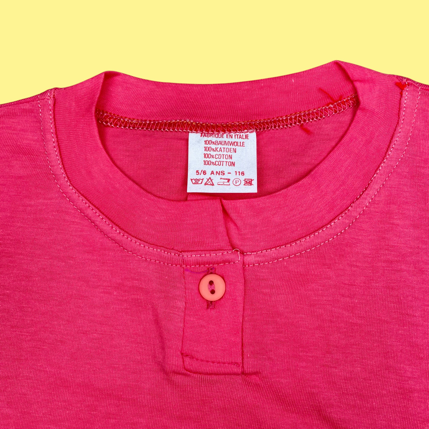 T-shirt neuf de stock 7 ans