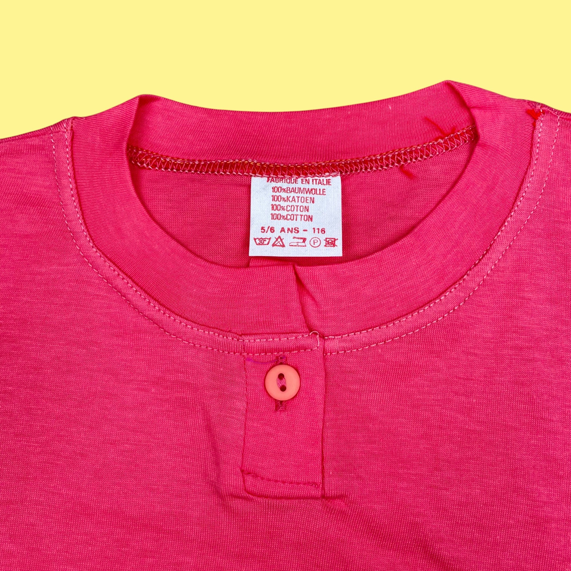 T-shirt neuf de stock 7 ans