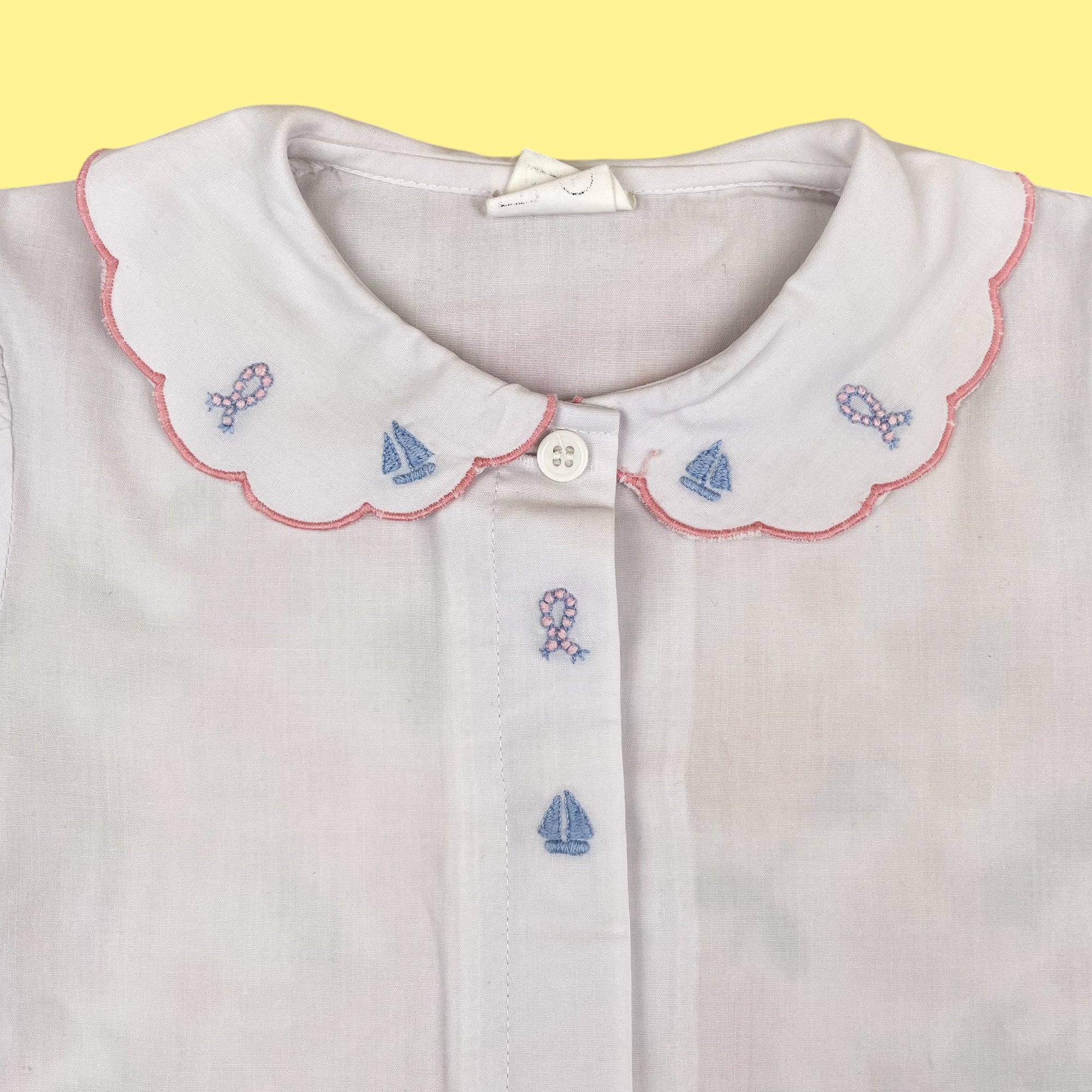 Chemisier vintage brodé 2 ans