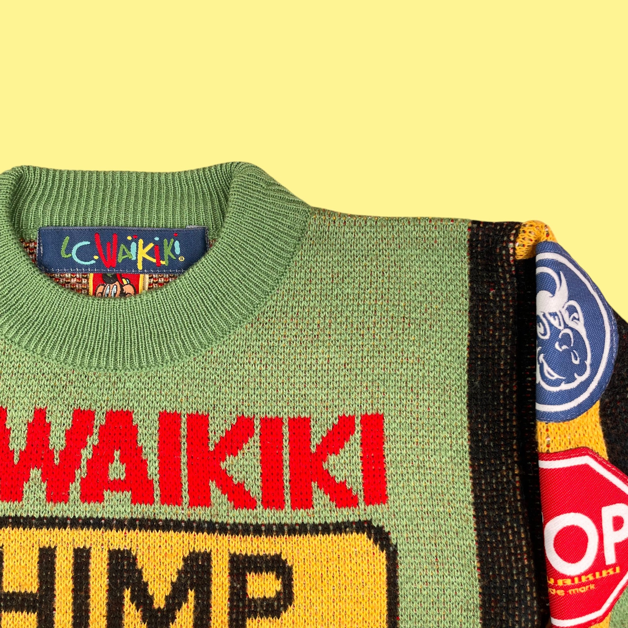 Pull Waikiki 18 mois