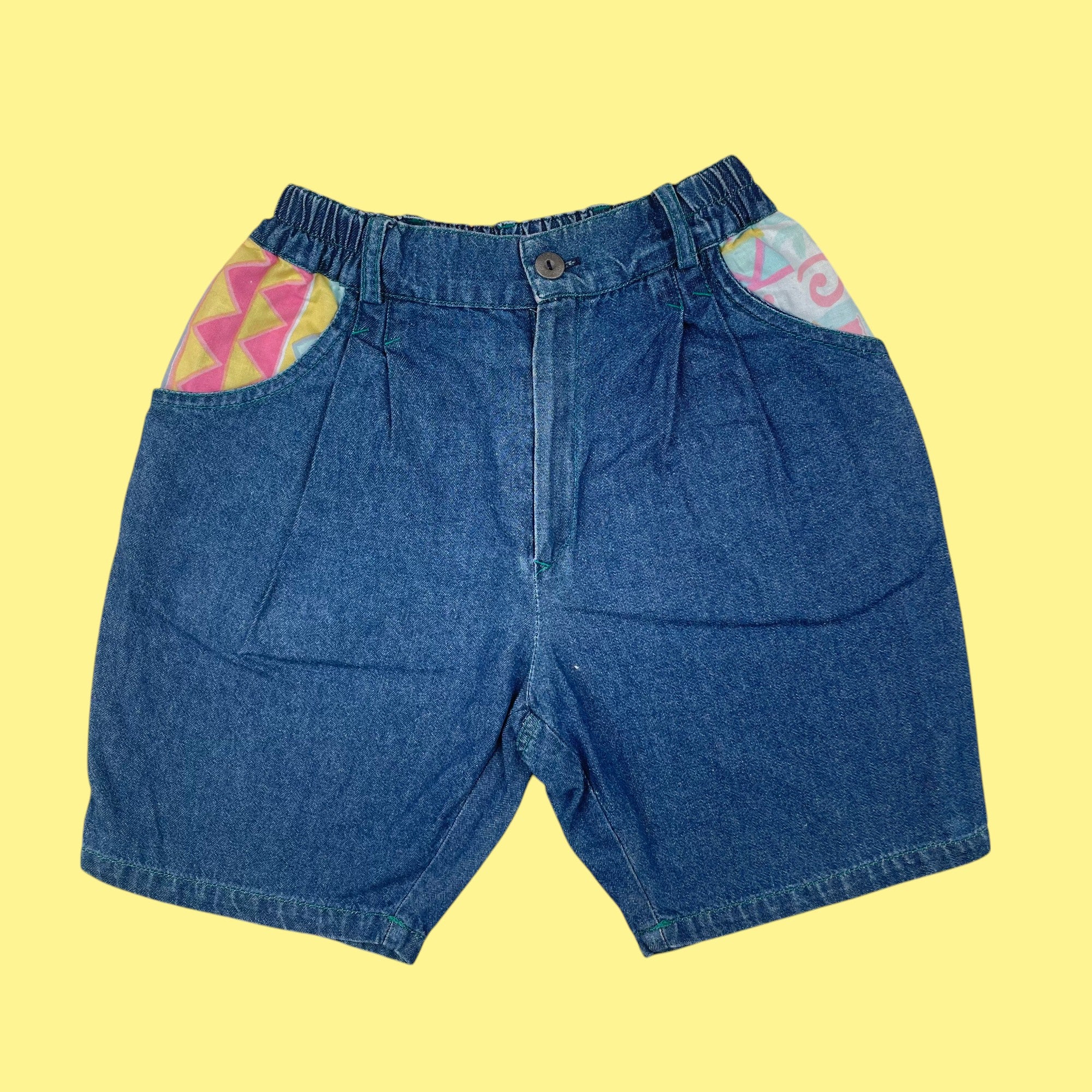 Short jean neuf 6 et 8 ans