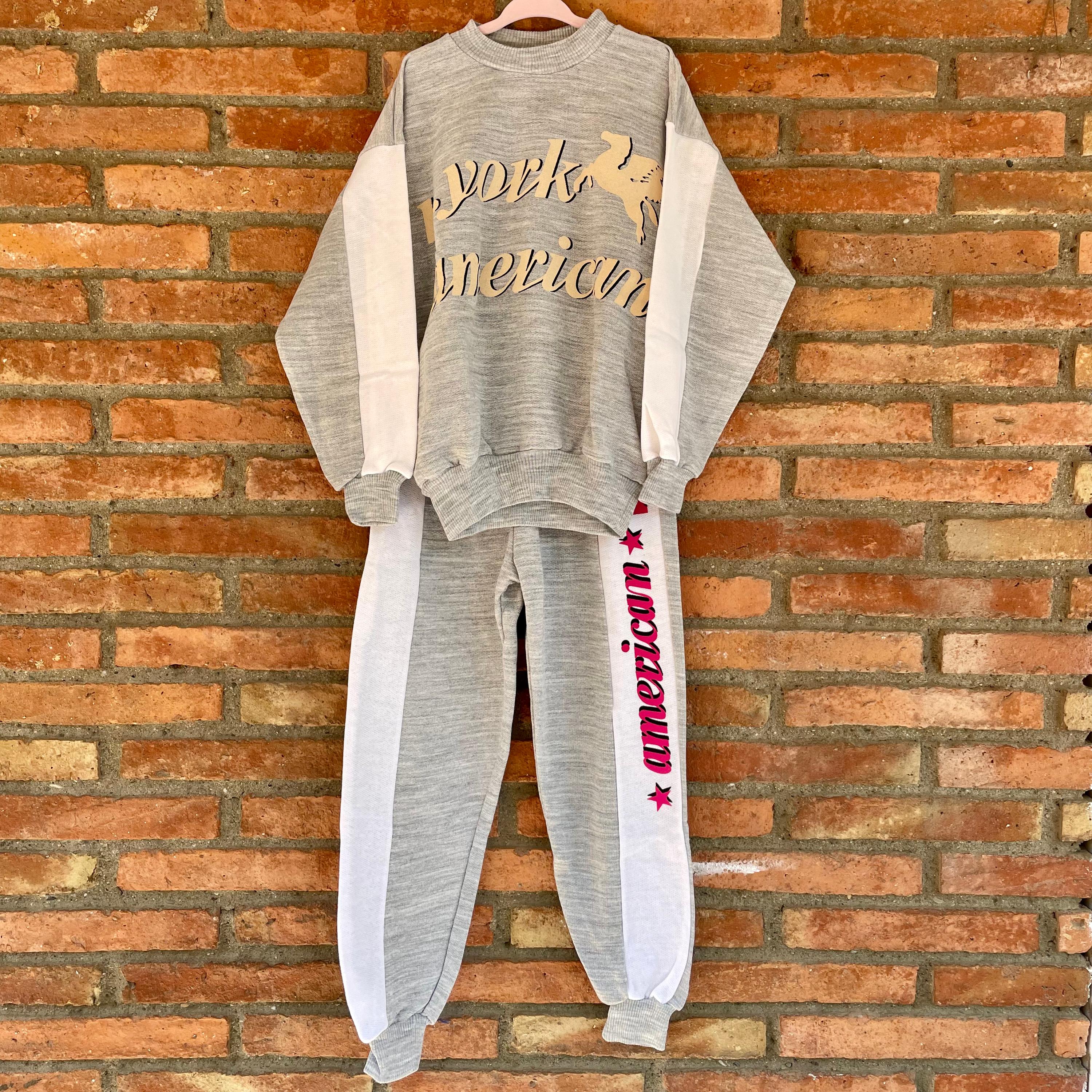 Ensemble jogging vintage gris chiné neuf de stock 8 ans